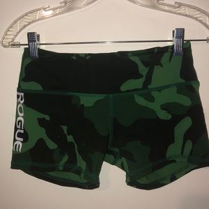 Camou Rogue CrossFit shorts similar to fleo